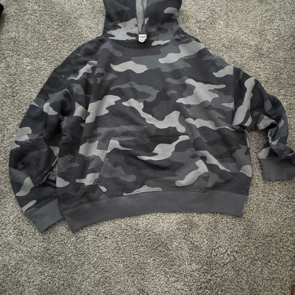 PINK Victoria's Secret Black and Gray Camouflage Men's Sweater